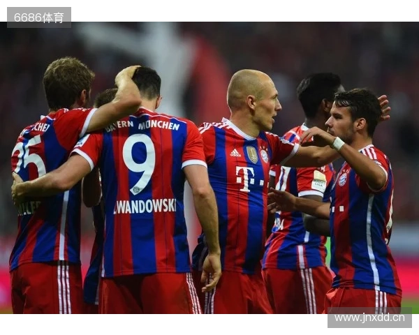 穆勒Ins庆祝季后赛开门红：这只是个开始，体育场的氛围真棒