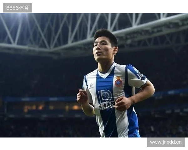 近两个西甲赛季,只有巴埃纳和拉菲尼亚创造了100+次机会 近两个西甲赛季,只有巴埃纳和拉菲尼亚创造了100+次机会