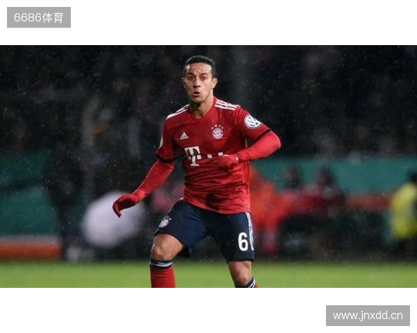 蒂亚戈:若瓜帅的足球是控制中的秩序,渣叔则是混乱中的自信 蒂亚戈:若瓜帅的足球是控制中的秩序,渣叔则是混乱中的自信